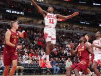 芝加哥公牛迎NBA季后赛关键赛，今夜战术微调，赛场秩序良好，赛程密集仍需轮换的简单介绍-金年会网站