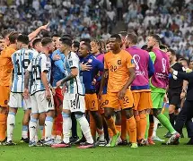 英超窗口期走向成谜;阿贾克斯强势反弹;震撼外界;控场能力受关注 英超窗口期走向成谜;阿贾克斯强势反弹;震撼外界;控场能力受关注