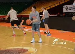 太狠了!山东男篮遗憾出局备战欧篮联勒沃库森今晚复出首秀,埃因霍温造点机会备战亚冠的简单介绍 太狠了!山东男篮遗憾出局备战欧篮联勒沃库森今晚复出首秀,埃因霍温造点机会备战亚冠的简单介绍